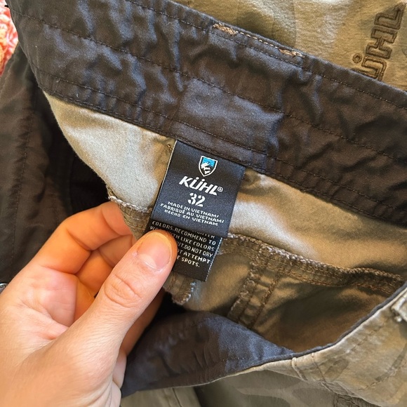 Men's Kuhl Camo Cargo Shorts - Picture 10 of 10